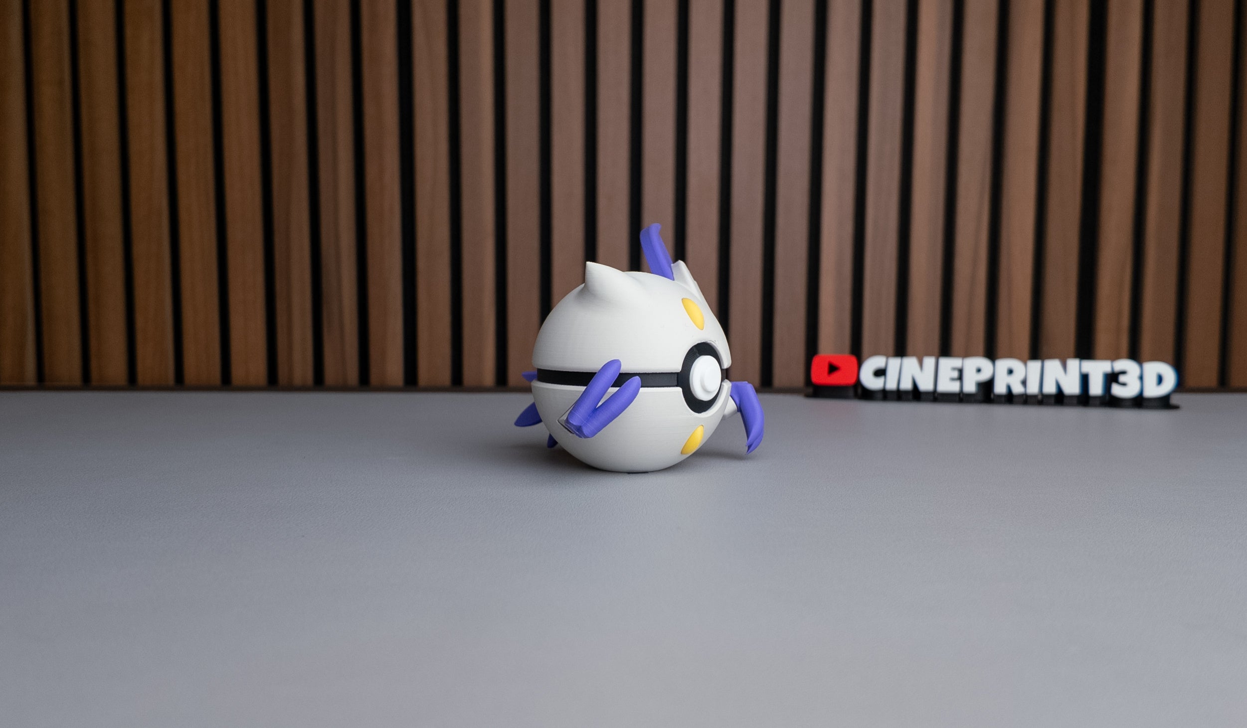Hisuian Sneasel Ball